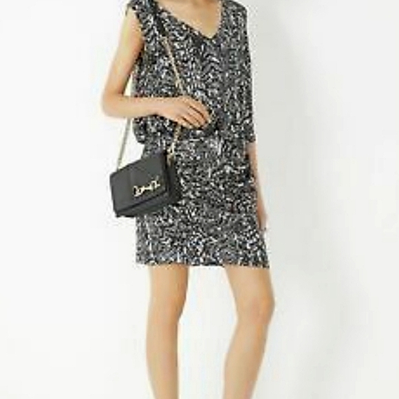 Rebecca Minkoff V-neck mini dress. Size 6. NWT - Picture 1 of 4